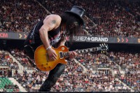 /album/fotogaleria-rock/a100618-047-slash-paris-jpg1/